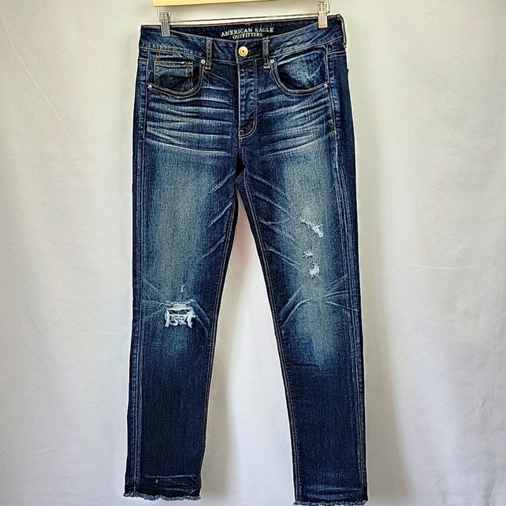 American Eagle Outfitters Tomgirl Dark Wash Distressed Jeans Size 6